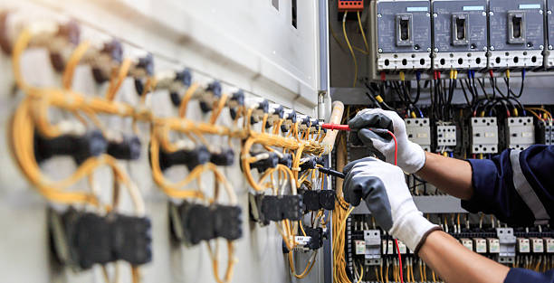 Professional Electrician technician working in Clinton, MI